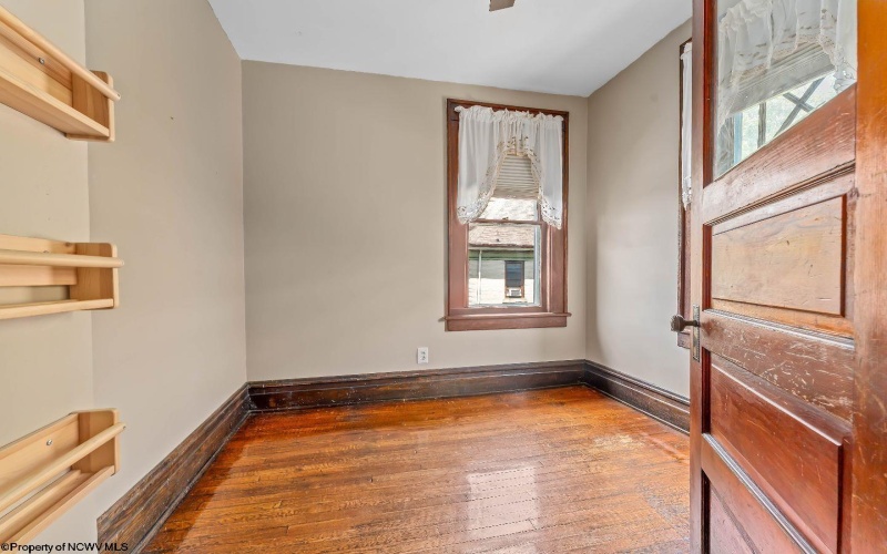 227 Hagans Street, Morgantown, West Virginia 26501, 3 Bedrooms Bedrooms, 6 Rooms Rooms,1 BathroomBathrooms,Single Family Detached,For Sale,Hagans,10160673