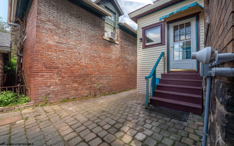227 Hagans Street, Morgantown, West Virginia 26501, 3 Bedrooms Bedrooms, 6 Rooms Rooms,1 BathroomBathrooms,Single Family Detached,For Sale,Hagans,10160673