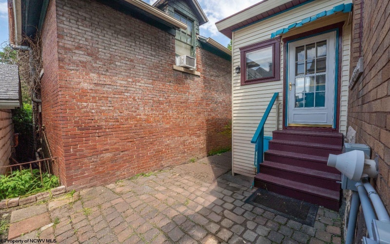 227 Hagans Street, Morgantown, West Virginia 26501, 3 Bedrooms Bedrooms, 6 Rooms Rooms,1 BathroomBathrooms,Single Family Detached,For Sale,Hagans,10160673