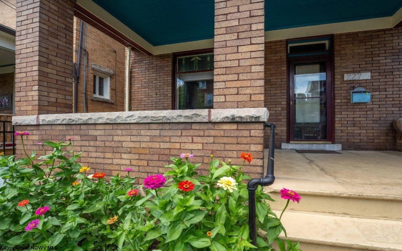 227 Hagans Street, Morgantown, West Virginia 26501, 3 Bedrooms Bedrooms, 6 Rooms Rooms,1 BathroomBathrooms,Single Family Detached,For Sale,Hagans,10160673