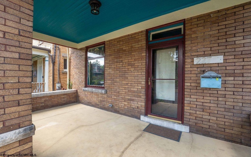 227 Hagans Street, Morgantown, West Virginia 26501, 3 Bedrooms Bedrooms, 6 Rooms Rooms,1 BathroomBathrooms,Single Family Detached,For Sale,Hagans,10160673