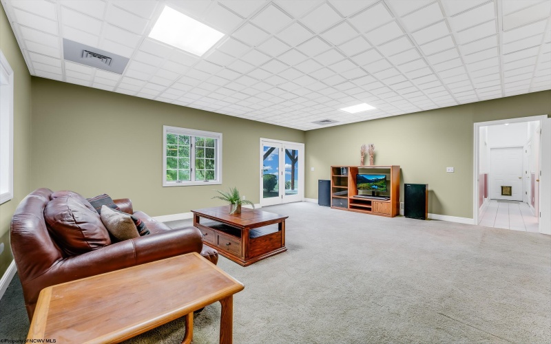 4212 Persimmon Woods Drive, Morgantown, West Virginia 26508, 5 Bedrooms Bedrooms, 12 Rooms Rooms,4 BathroomsBathrooms,Single Family Detached,For Sale,Persimmon Woods,10160672