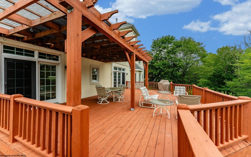 4212 Persimmon Woods Drive, Morgantown, West Virginia 26508, 5 Bedrooms Bedrooms, 12 Rooms Rooms,4 BathroomsBathrooms,Single Family Detached,For Sale,Persimmon Woods,10160672