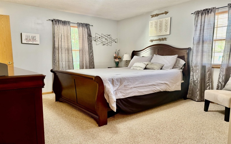 25 Lofty Lane, Montana Mines, West Virginia 26586, 4 Bedrooms Bedrooms, 9 Rooms Rooms,3 BathroomsBathrooms,Single Family Detached,For Sale,Lofty,10160669