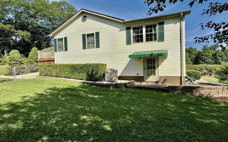 25 Lofty Lane, Montana Mines, West Virginia 26586, 4 Bedrooms Bedrooms, 9 Rooms Rooms,3 BathroomsBathrooms,Single Family Detached,For Sale,Lofty,10160669