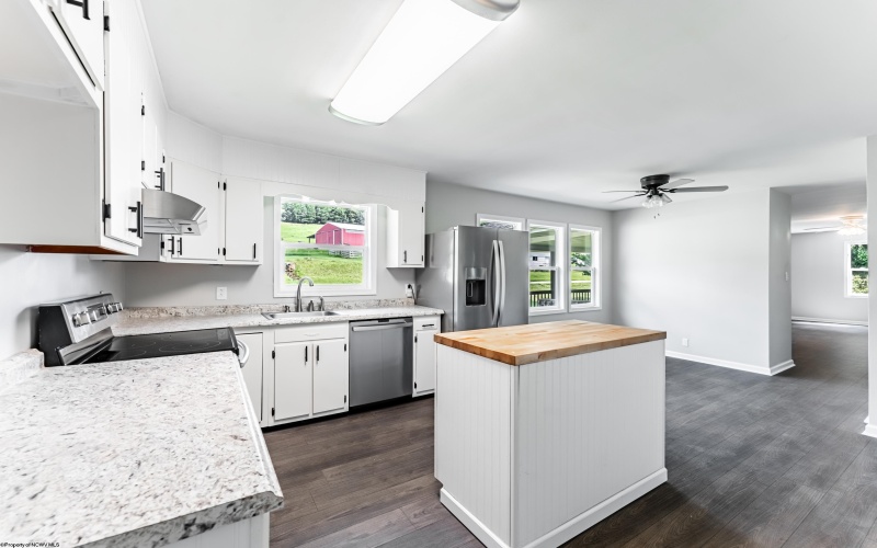 1248 Goshen Road, Morgantown, West Virginia 26508, 4 Bedrooms Bedrooms, 6 Rooms Rooms,2 BathroomsBathrooms,Single Family Detached,For Sale,Goshen,10160670