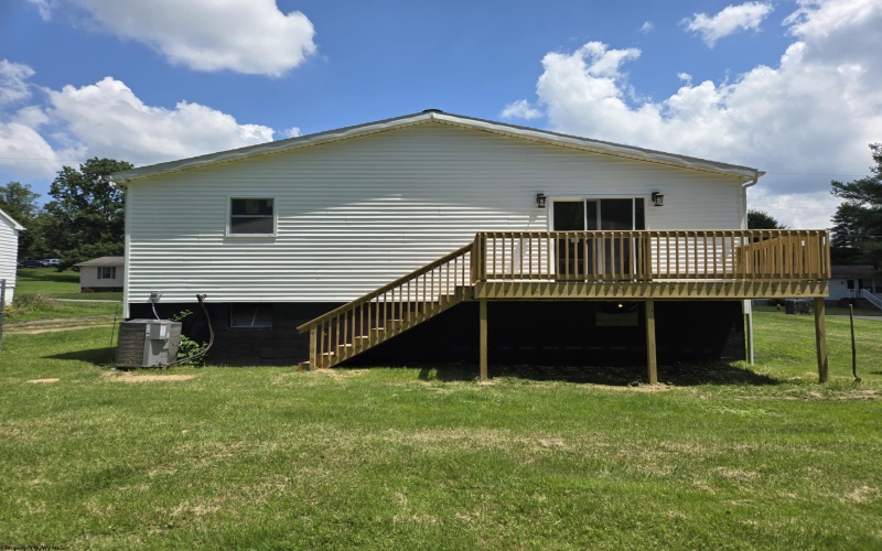 403 Broadway Avenue, Bridgeport, West Virginia 26330, 3 Bedrooms Bedrooms, 5 Rooms Rooms,2 BathroomsBathrooms,Single Family Detached,For Sale,Broadway,10160671