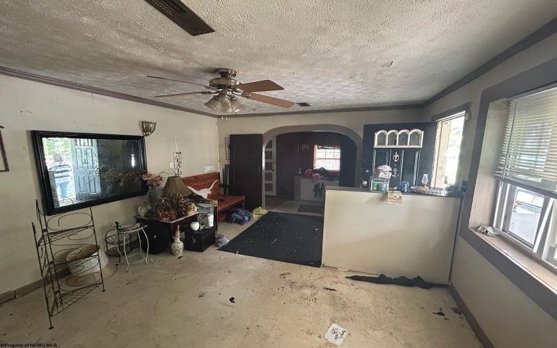 2308 9th Avenue, Huntington, West Virginia 25703, 2 Bedrooms Bedrooms, 5 Rooms Rooms,2 BathroomsBathrooms,Single Family Detached,For Sale,9th,10160675