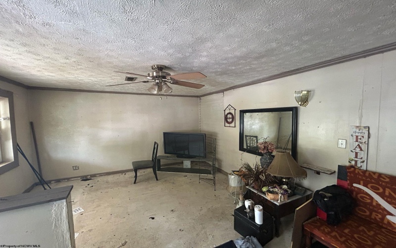 2308 9th Avenue, Huntington, West Virginia 25703, 2 Bedrooms Bedrooms, 5 Rooms Rooms,2 BathroomsBathrooms,Single Family Detached,For Sale,9th,10160675