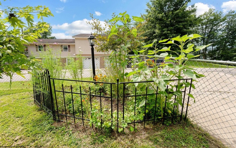 18 Ash Street, Lost Creek, West Virginia 26385, 4 Bedrooms Bedrooms, 6 Rooms Rooms,1 BathroomBathrooms,Single Family Detached,For Sale,Ash,10160676