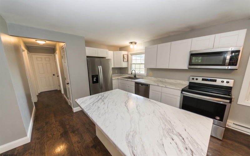 2105 Manuel Drive, Fairmont, West Virginia 26554-000, 3 Bedrooms Bedrooms, 5 Rooms Rooms,1 BathroomBathrooms,Single Family Detached,For Sale,Manuel,10160683