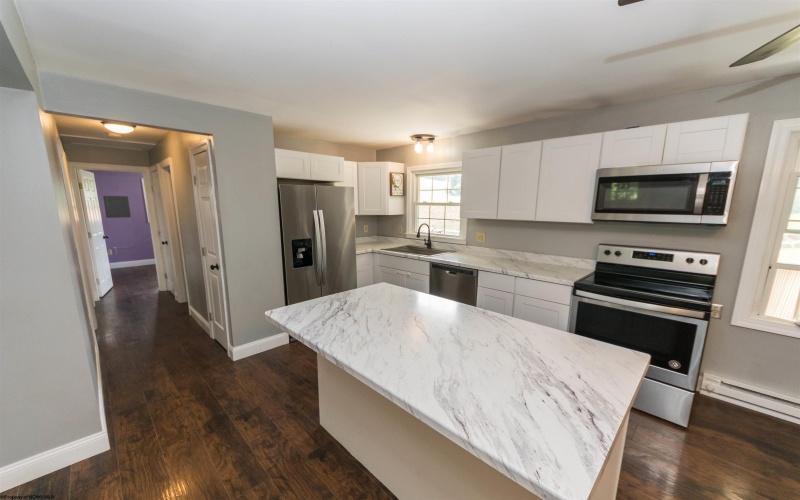 2105 Manuel Drive, Fairmont, West Virginia 26554-000, 3 Bedrooms Bedrooms, 5 Rooms Rooms,1 BathroomBathrooms,Single Family Detached,For Sale,Manuel,10160683