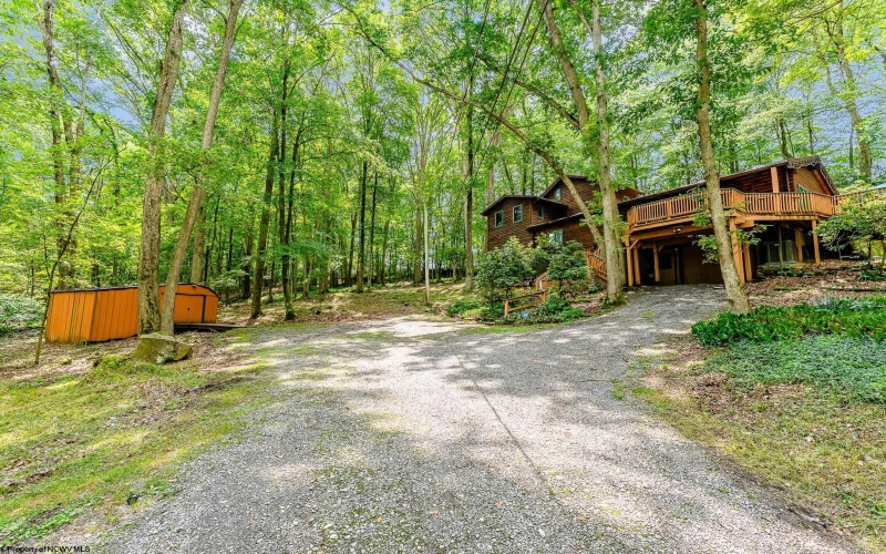 265 Paradise Circle, Morgantown, West Virginia 26508, 4 Bedrooms Bedrooms, 9 Rooms Rooms,2 BathroomsBathrooms,Single Family Detached,For Sale,Paradise,10160698