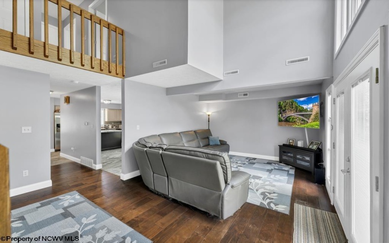 1028 Greystone Circle, Morgantown, West Virginia 26508, 2 Bedrooms Bedrooms, 5 Rooms Rooms,1 BathroomBathrooms,Single Family Attached,For Sale,Greystone,10160695