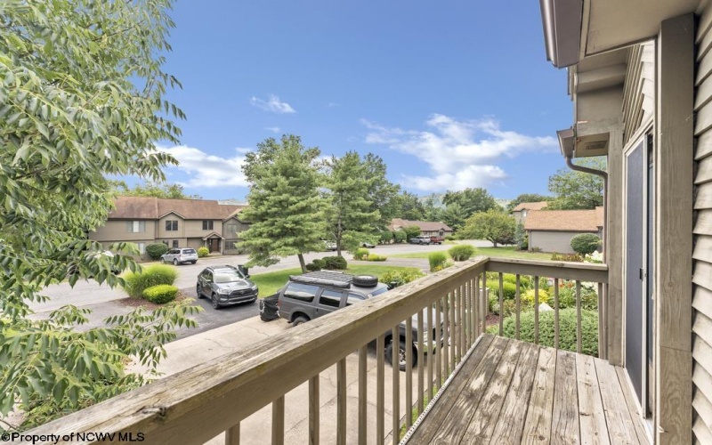 1028 Greystone Circle, Morgantown, West Virginia 26508, 2 Bedrooms Bedrooms, 5 Rooms Rooms,1 BathroomBathrooms,Single Family Attached,For Sale,Greystone,10160695