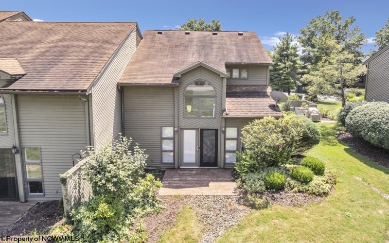 1028 Greystone Circle, Morgantown, West Virginia 26508, 2 Bedrooms Bedrooms, 5 Rooms Rooms,1 BathroomBathrooms,Single Family Attached,For Sale,Greystone,10160695