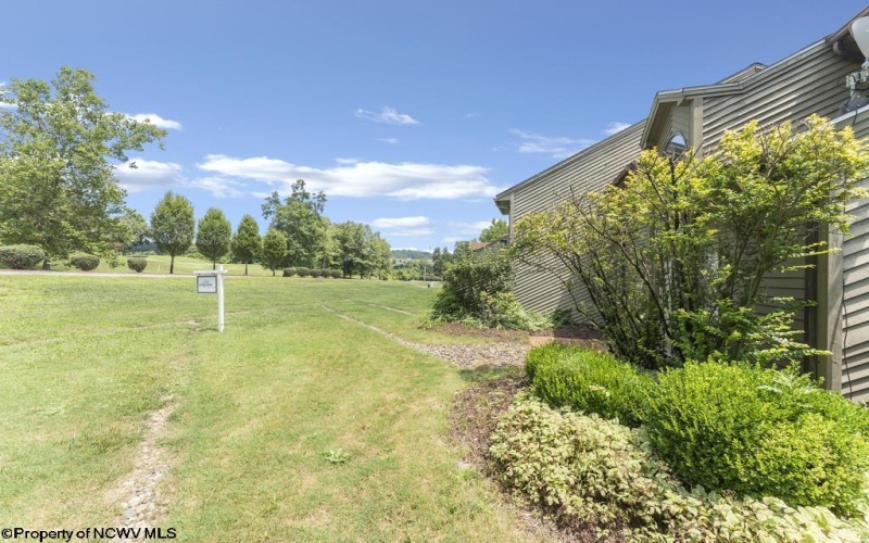 1028 Greystone Circle, Morgantown, West Virginia 26508, 2 Bedrooms Bedrooms, 5 Rooms Rooms,1 BathroomBathrooms,Single Family Attached,For Sale,Greystone,10160695