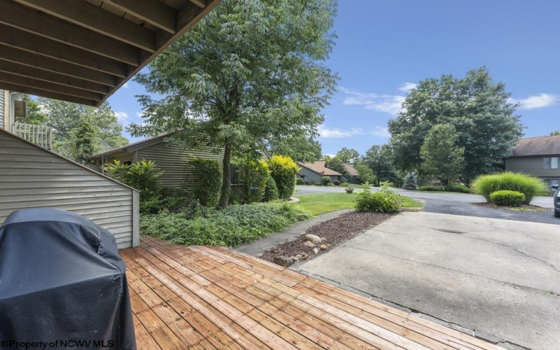 1028 Greystone Circle, Morgantown, West Virginia 26508, 2 Bedrooms Bedrooms, 5 Rooms Rooms,1 BathroomBathrooms,Single Family Attached,For Sale,Greystone,10160695