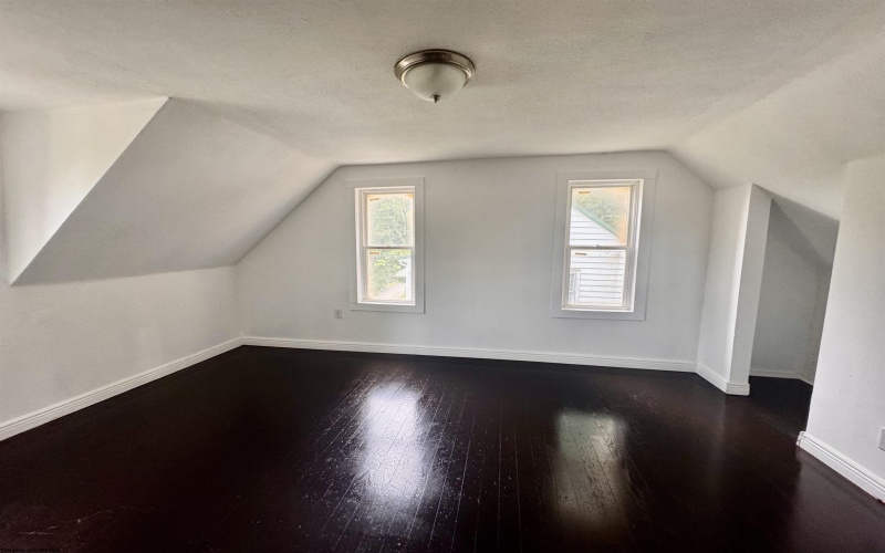20 Hillside Drive, Fairmont, West Virginia 26554, 3 Bedrooms Bedrooms, 6 Rooms Rooms,2 BathroomsBathrooms,Single Family Detached,For Sale,Hillside,10160697
