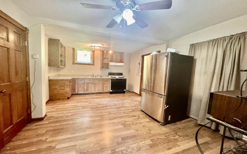 20 Hillside Drive, Fairmont, West Virginia 26554, 3 Bedrooms Bedrooms, 6 Rooms Rooms,2 BathroomsBathrooms,Single Family Detached,For Sale,Hillside,10160697