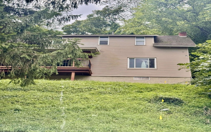 20 Hillside Drive, Fairmont, West Virginia 26554, 3 Bedrooms Bedrooms, 6 Rooms Rooms,2 BathroomsBathrooms,Single Family Detached,For Sale,Hillside,10160697