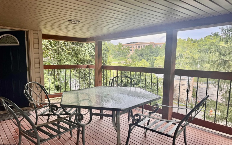 20 Hillside Drive, Fairmont, West Virginia 26554, 3 Bedrooms Bedrooms, 6 Rooms Rooms,2 BathroomsBathrooms,Single Family Detached,For Sale,Hillside,10160697