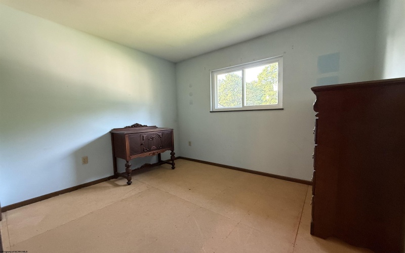 106 Elizabeth Circle, Kingwood, West Virginia 26537, 3 Bedrooms Bedrooms, 6 Rooms Rooms,1 BathroomBathrooms,Single Family Detached,For Sale,Elizabeth,10160700