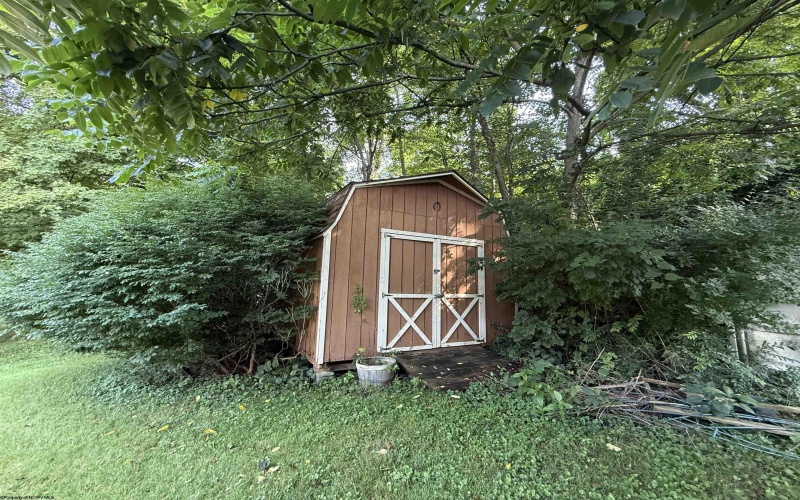 106 Elizabeth Circle, Kingwood, West Virginia 26537, 3 Bedrooms Bedrooms, 6 Rooms Rooms,1 BathroomBathrooms,Single Family Detached,For Sale,Elizabeth,10160700