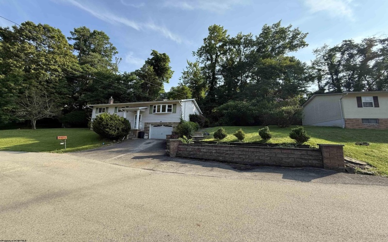 106 Elizabeth Circle, Kingwood, West Virginia 26537, 3 Bedrooms Bedrooms, 6 Rooms Rooms,1 BathroomBathrooms,Single Family Detached,For Sale,Elizabeth,10160700