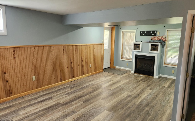 2589 Fairmont Road, Morgantown, West Virginia 26501, 3 Bedrooms Bedrooms, 8 Rooms Rooms,1 BathroomBathrooms,Single Family Detached,For Sale,Fairmont,10160699