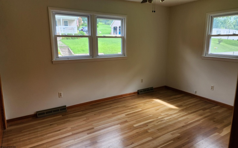 2589 Fairmont Road, Morgantown, West Virginia 26501, 3 Bedrooms Bedrooms, 8 Rooms Rooms,1 BathroomBathrooms,Single Family Detached,For Sale,Fairmont,10160699