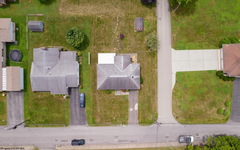 102 Seemont Drive, Kingwood, West Virginia 26537, 2 Bedrooms Bedrooms, 6 Rooms Rooms,1 BathroomBathrooms,Single Family Detached,For Sale,Seemont,10160722
