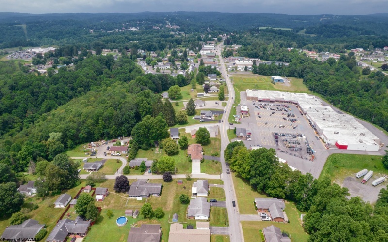 102 Seemont Drive, Kingwood, West Virginia 26537, 2 Bedrooms Bedrooms, 6 Rooms Rooms,1 BathroomBathrooms,Single Family Detached,For Sale,Seemont,10160722
