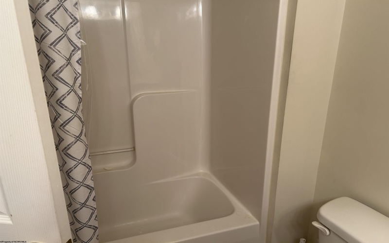 118 Park Place Drive, Morgantown, West Virginia 26508, 2 Bedrooms Bedrooms, 5 Rooms Rooms,2 BathroomsBathrooms,Single Family Attached,For Sale,Park Place,10160711
