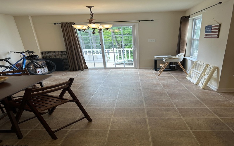 118 Park Place Drive, Morgantown, West Virginia 26508, 2 Bedrooms Bedrooms, 5 Rooms Rooms,2 BathroomsBathrooms,Single Family Attached,For Sale,Park Place,10160711