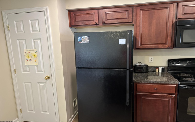 118 Park Place Drive, Morgantown, West Virginia 26508, 2 Bedrooms Bedrooms, 5 Rooms Rooms,2 BathroomsBathrooms,Single Family Attached,For Sale,Park Place,10160711