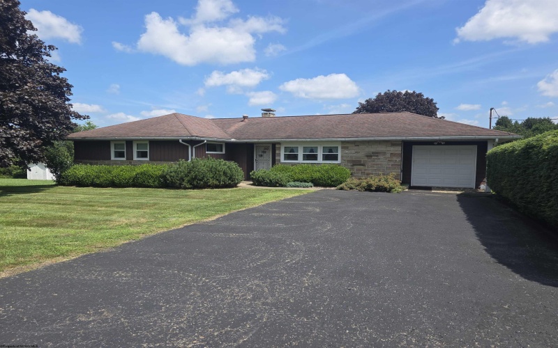 124 Miller Road, Kingwood, West Virginia 26537, 3 Bedrooms Bedrooms, 6 Rooms Rooms,2 BathroomsBathrooms,Single Family Detached,For Sale,Miller,10160716