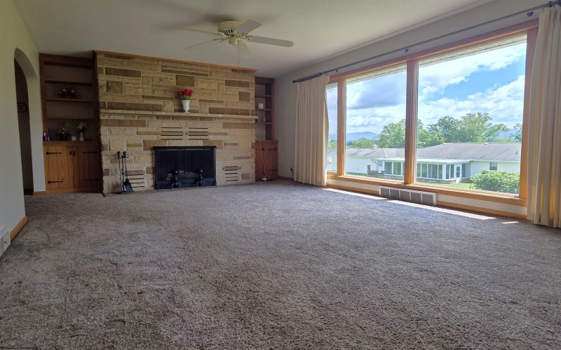 124 Miller Road, Kingwood, West Virginia 26537, 3 Bedrooms Bedrooms, 6 Rooms Rooms,2 BathroomsBathrooms,Single Family Detached,For Sale,Miller,10160716