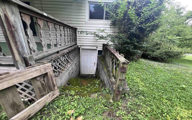 119 Heavner Avenue, Elkins, West Virginia 26241, 4 Bedrooms Bedrooms, 10 Rooms Rooms,1 BathroomBathrooms,Single Family Detached,For Sale,Heavner,10160709