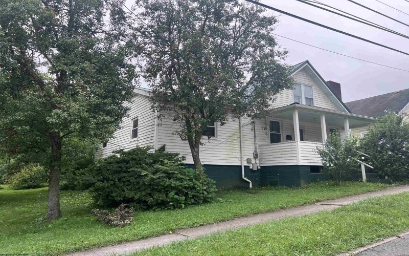 119 Heavner Avenue, Elkins, West Virginia 26241, 4 Bedrooms Bedrooms, 10 Rooms Rooms,1 BathroomBathrooms,Single Family Detached,For Sale,Heavner,10160709