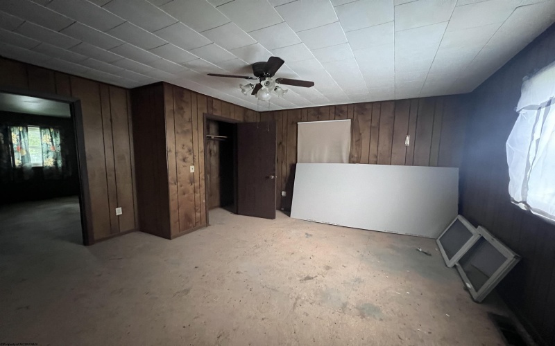 119 Heavner Avenue, Elkins, West Virginia 26241, 4 Bedrooms Bedrooms, 10 Rooms Rooms,1 BathroomBathrooms,Single Family Detached,For Sale,Heavner,10160709