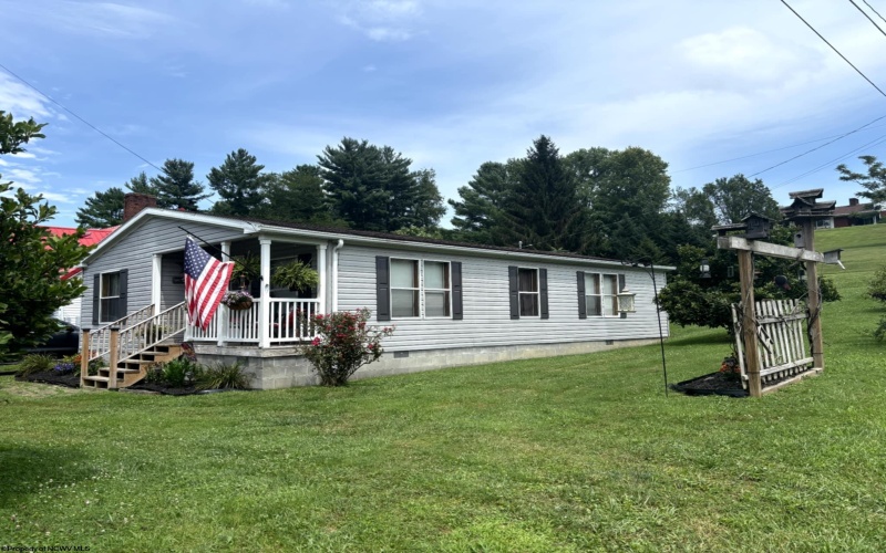 911 Vicksburg Road, Buckhannon, West Virginia 26201, 3 Bedrooms Bedrooms, 5 Rooms Rooms,2 BathroomsBathrooms,Single Family Detached,For Sale,Vicksburg,10160706