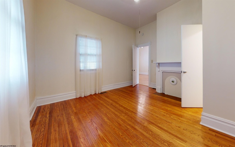 302 Adams Street, Mannington, West Virginia 26582, 2 Bedrooms Bedrooms, 5 Rooms Rooms,1 BathroomBathrooms,Single Family Detached,For Sale,Adams,10160704