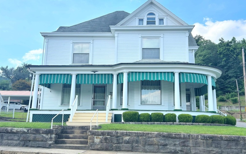 300 Adams Street, Mannington, West Virginia 26582, 4 Bedrooms Bedrooms, 8 Rooms Rooms,2 BathroomsBathrooms,Single Family Detached,For Sale,Adams,10160703