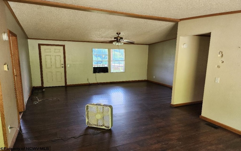 801 Stringtown Road, Belington, West Virginia 26250-9999, 3 Bedrooms Bedrooms, 6 Rooms Rooms,2 BathroomsBathrooms,Single Family Detached,For Sale,Stringtown,10160741