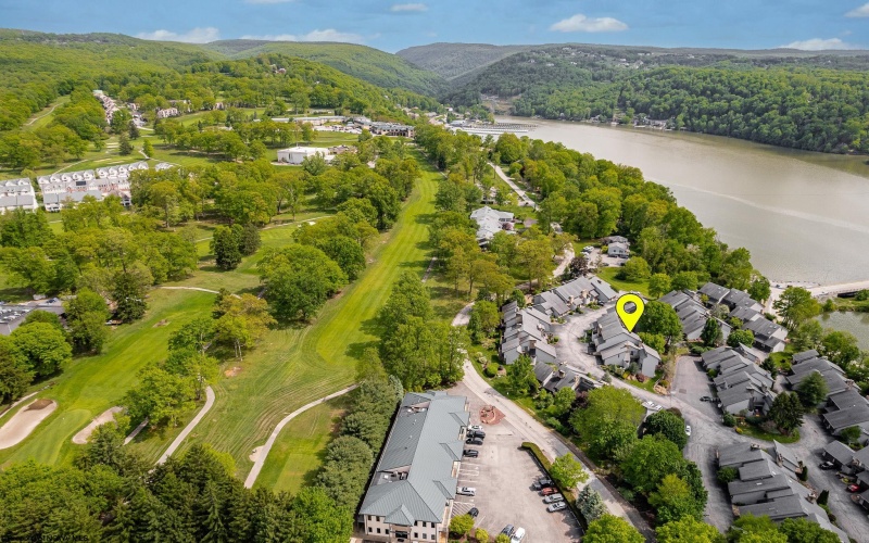 405 Lakeview Estates, Morgantown, West Virginia 26508, 2 Bedrooms Bedrooms, 7 Rooms Rooms,3 BathroomsBathrooms,Single Family Attached,For Sale,Lakeview,10160727