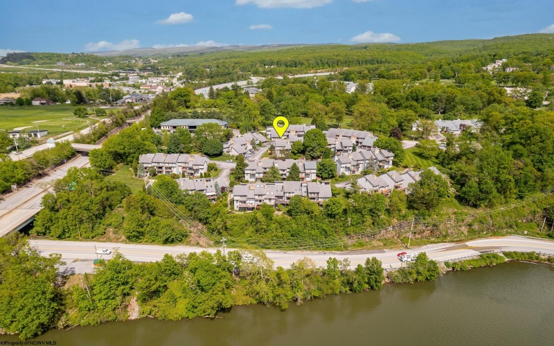 405 Lakeview Estates, Morgantown, West Virginia 26508, 2 Bedrooms Bedrooms, 7 Rooms Rooms,3 BathroomsBathrooms,Single Family Attached,For Sale,Lakeview,10160727