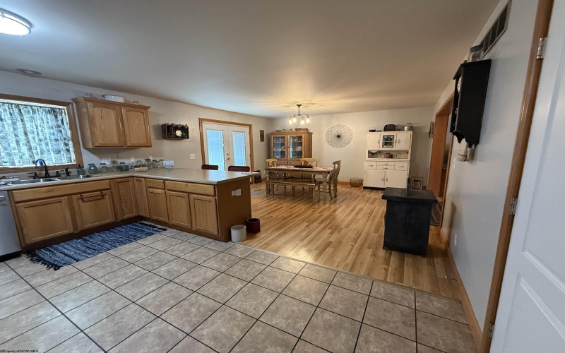 92 Tymber Creek Drive, Clarksburg, West Virginia 26301, 3 Bedrooms Bedrooms, 9 Rooms Rooms,2 BathroomsBathrooms,Single Family Detached,For Sale,Tymber Creek,10160740