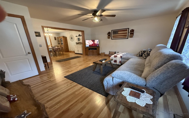 92 Tymber Creek Drive, Clarksburg, West Virginia 26301, 3 Bedrooms Bedrooms, 9 Rooms Rooms,2 BathroomsBathrooms,Single Family Detached,For Sale,Tymber Creek,10160740