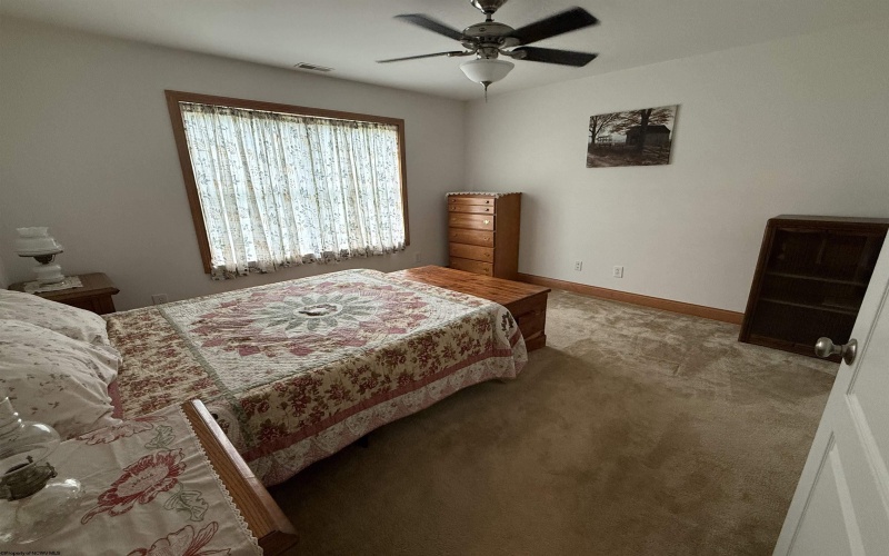 92 Tymber Creek Drive, Clarksburg, West Virginia 26301, 3 Bedrooms Bedrooms, 9 Rooms Rooms,2 BathroomsBathrooms,Single Family Detached,For Sale,Tymber Creek,10160740